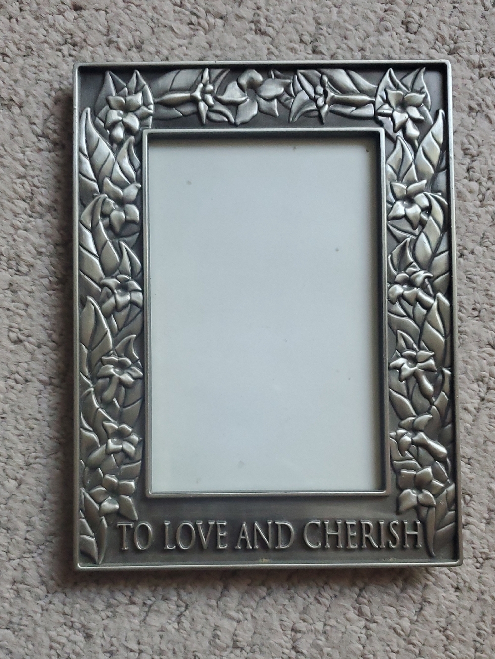 Frame 4x6 Silvertone With Floral Motif